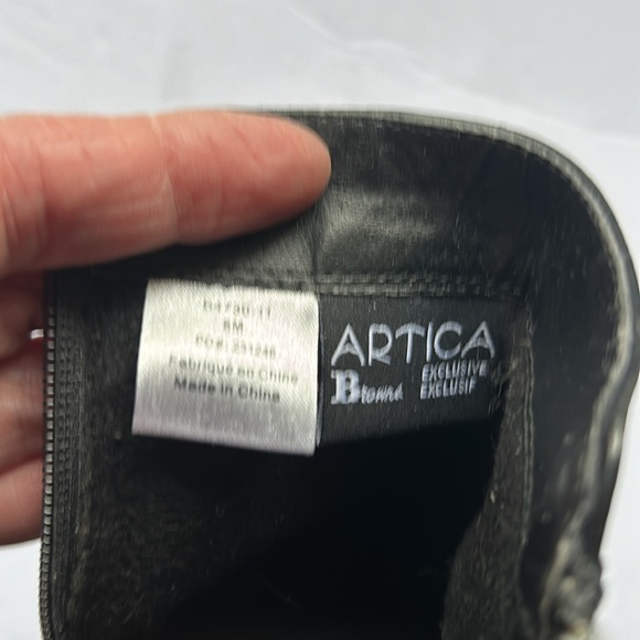 Artica Brown's Black Lug Sole Lined Chelsea Ankle Boot SZ 8 - Picture 12 of 13